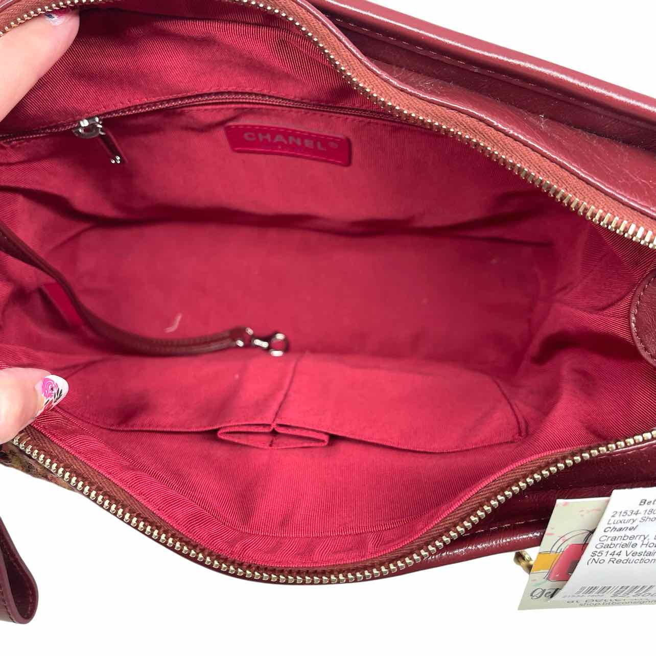 Chanel Cranberry Leather tweed LIKE NEW Luxury Shoulder Bag