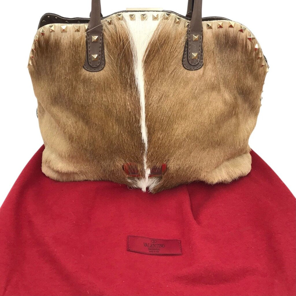VALENTINO ROCKSTUD SPRINGBOK FUR DOME LUXE HANDBAG BEIGE