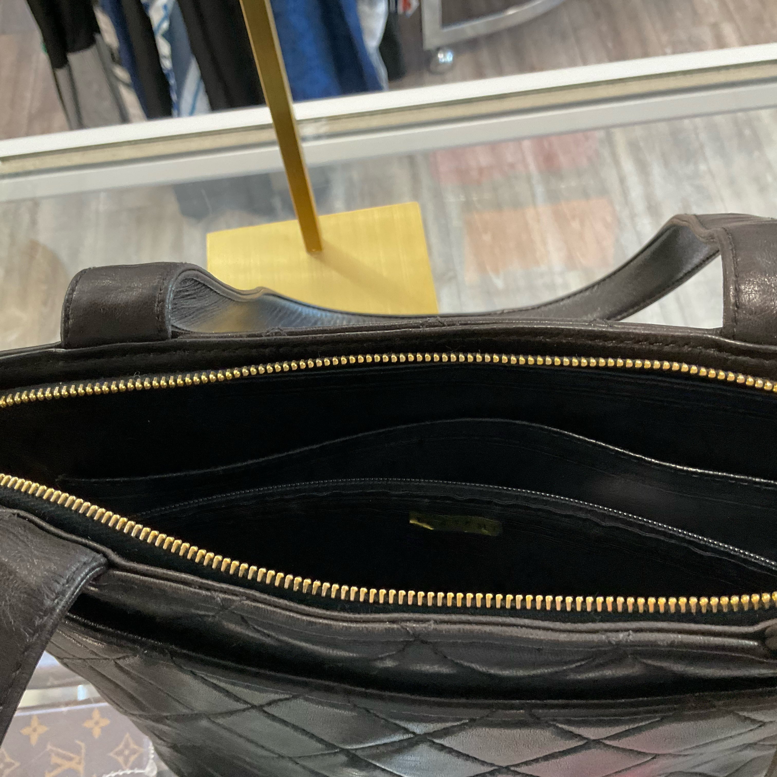 CHANEL Handbag