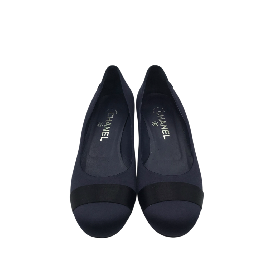 CHANEL PEARL EMBELLISHED SATIN CAP TOE PUMP LUXE SHOES NAVY 38