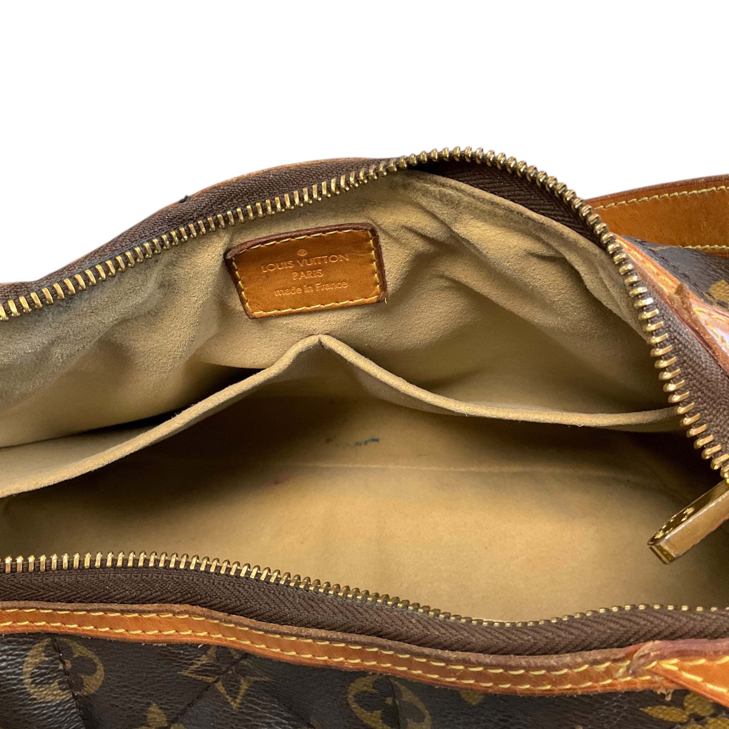 Louis Vuitton quilted Etoile Handbag