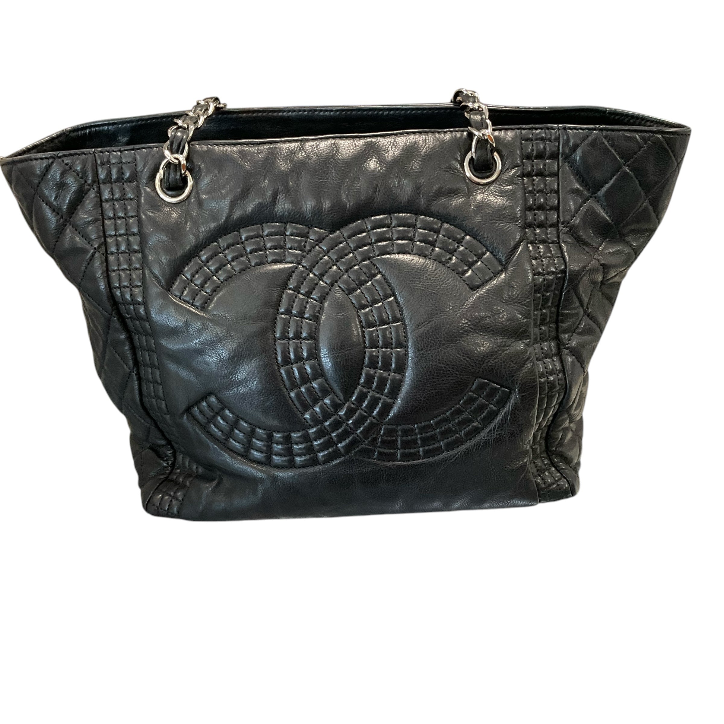 CHANEL Handbag
