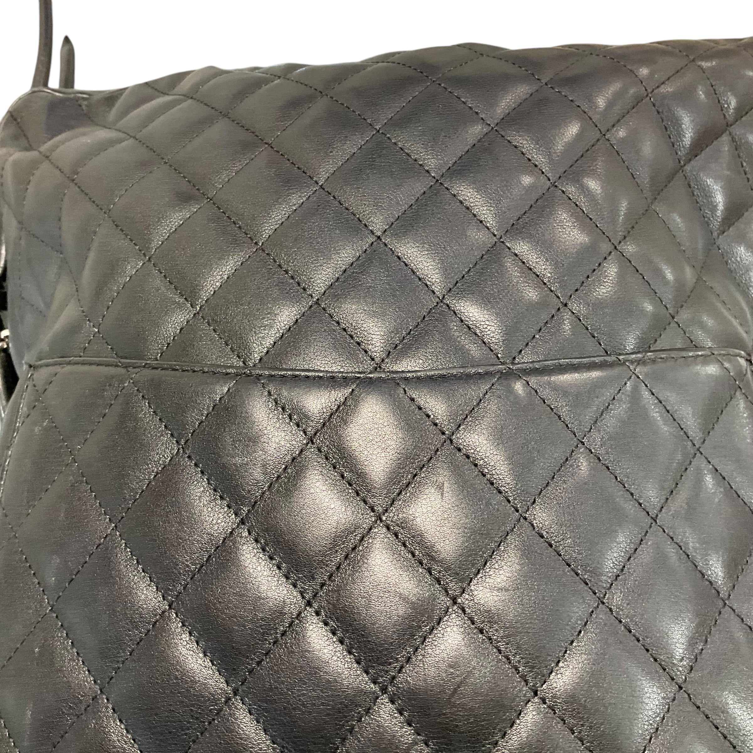 CHANEL Handbag