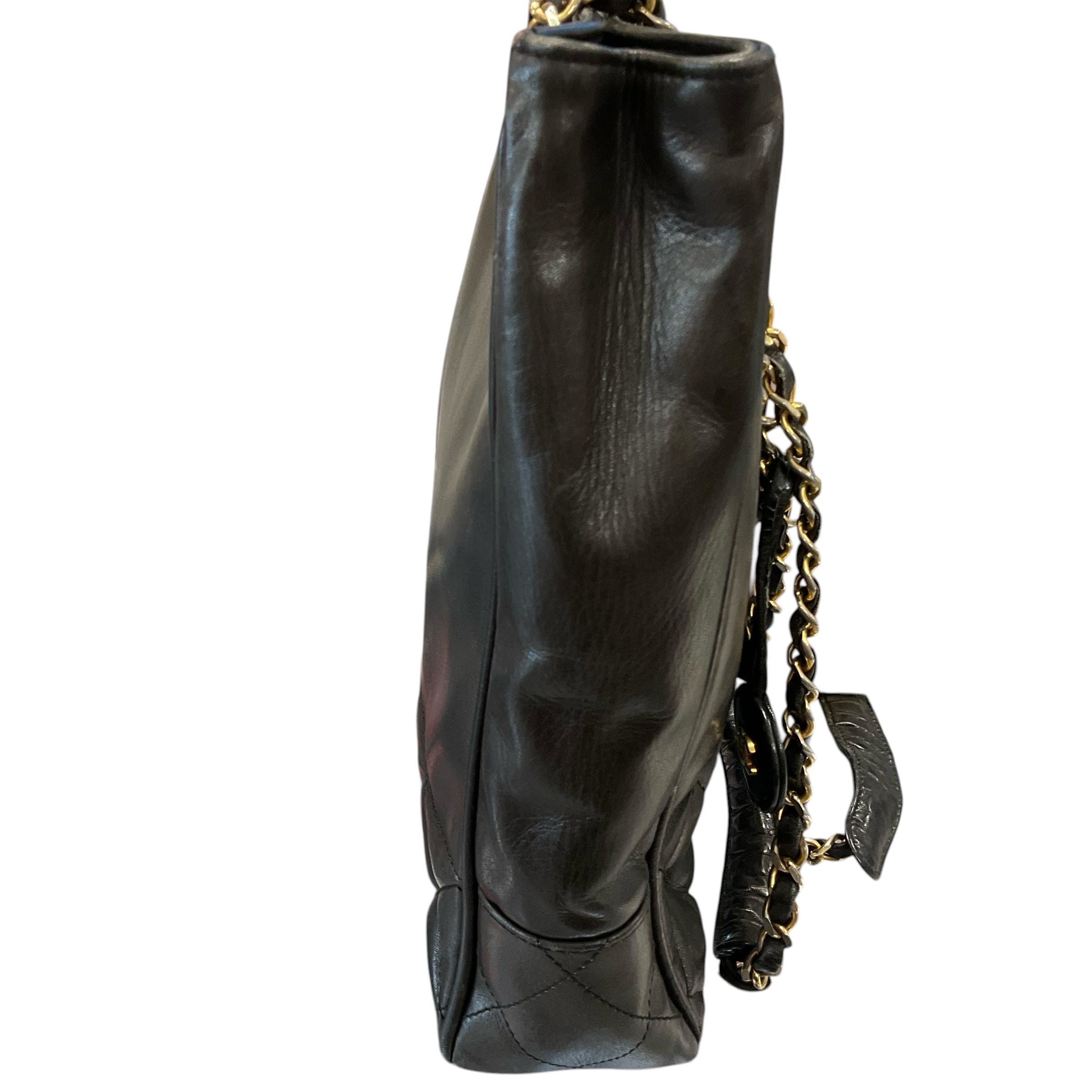 CHANEL Handbag